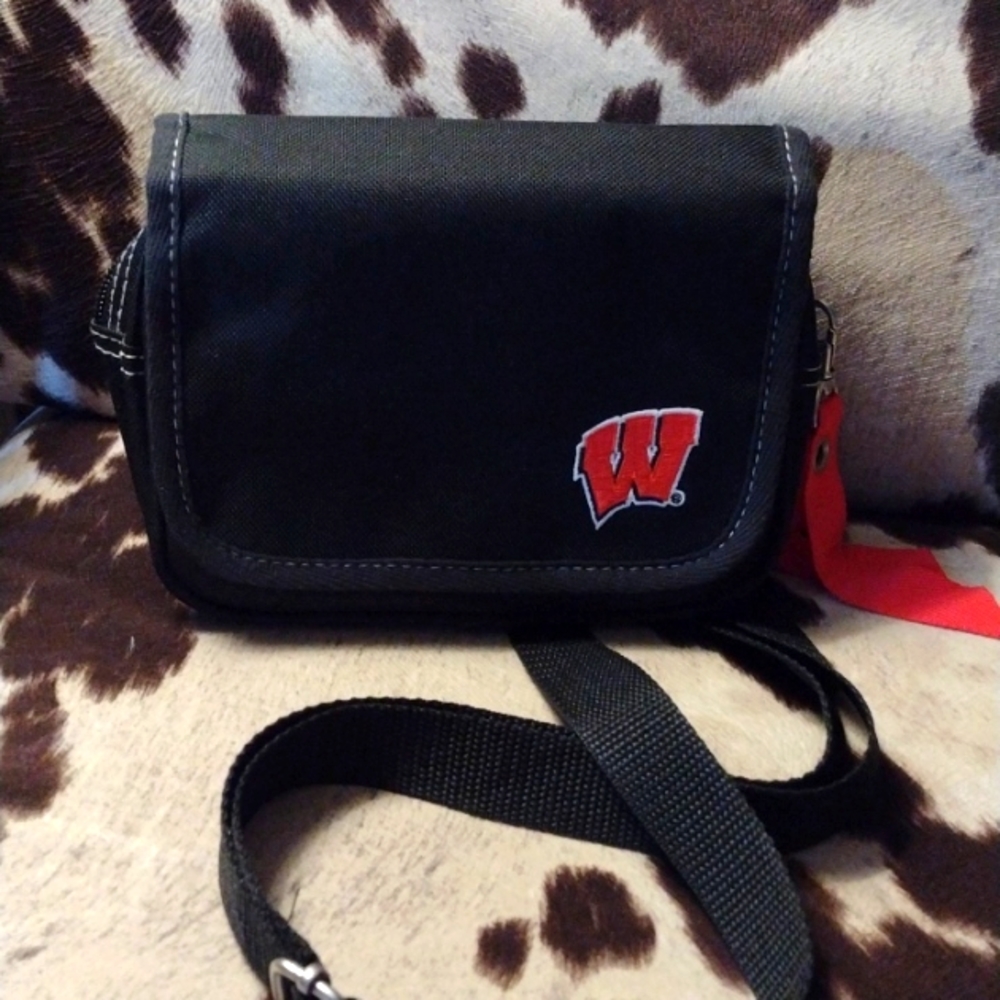 Wisconsin cross body